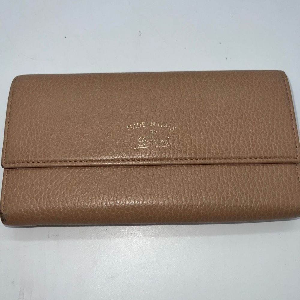 Gucci Pebbled Calfskin Swing Continental Wallet Light Beige Baby Blue Interior - Picture 1 of 16